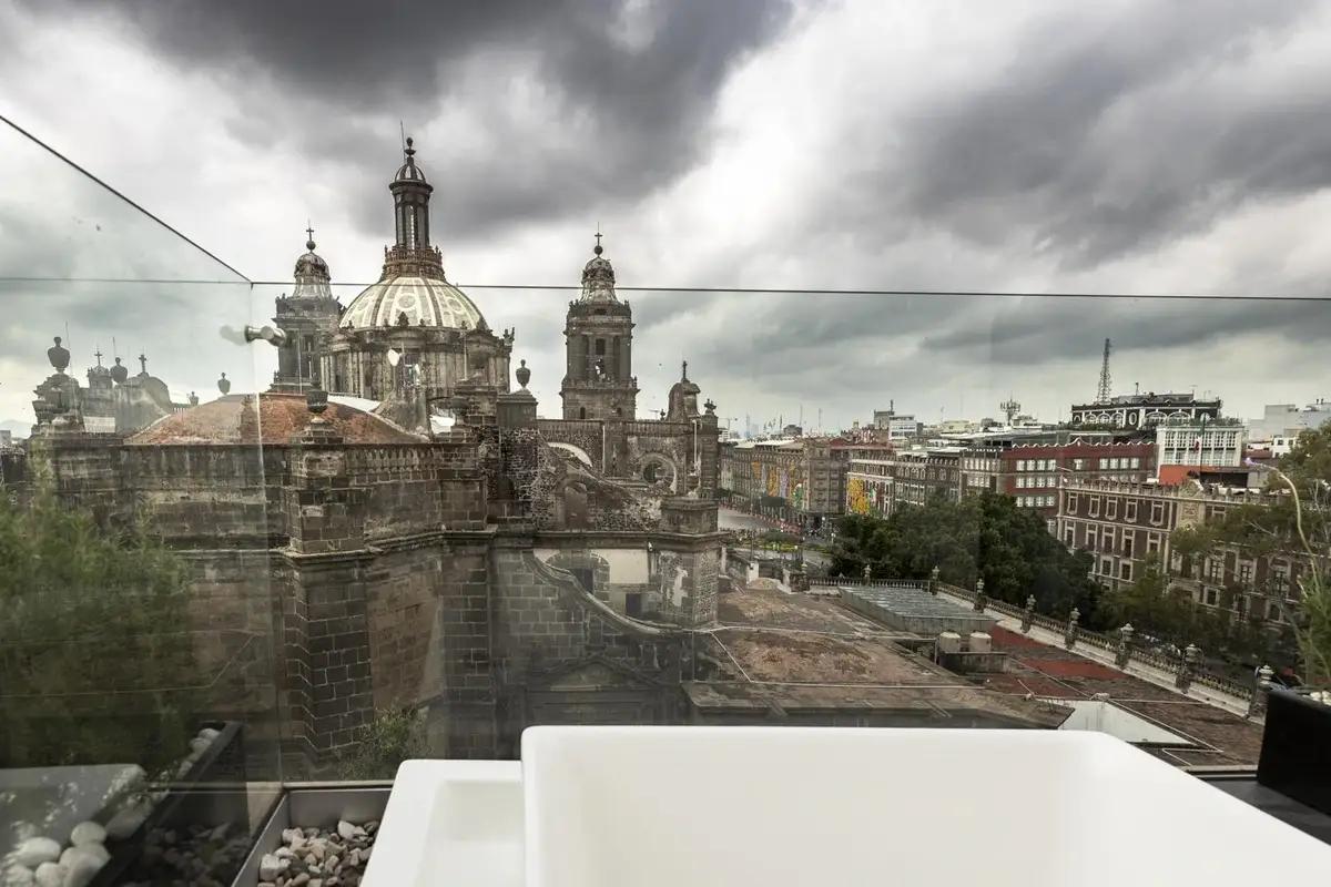 Hotel Catedral. Vista desde el jacuzzi en la Suite Templo Mayor.